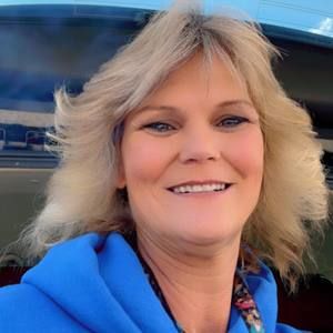 Meet your Posher, April